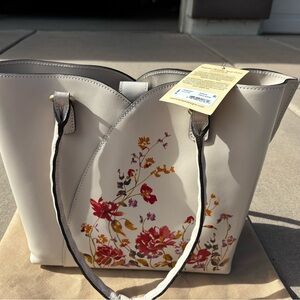 NWT Patricia Nash Floral Cream Tote Bag